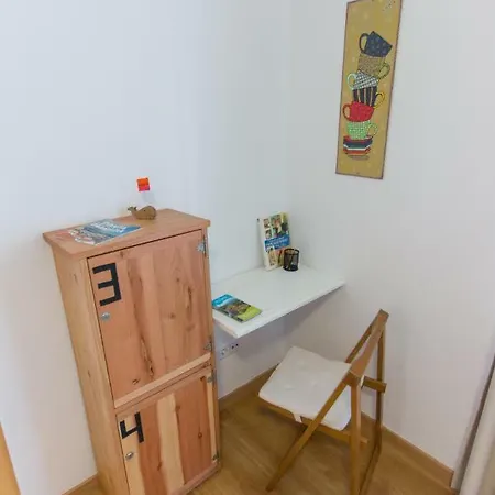 Albergue Change The World - Açores - *