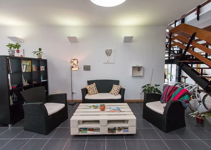 بيت شباب Change The World - Acores - Ponta Delgada