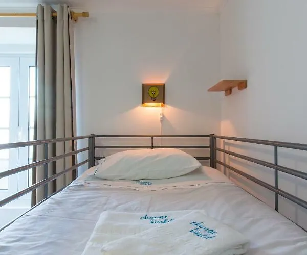 بيت شباب Change The World - Acores -